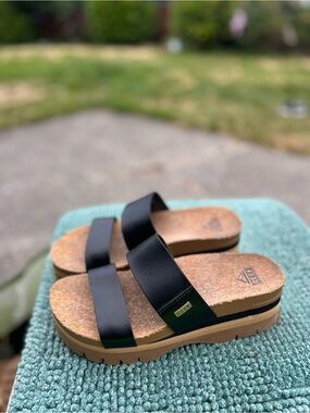 Reef Women’s Black Dual-Strap Cork Platform Sandals Size 8